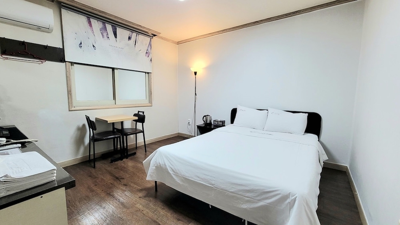 Imagen de la habitación del Hotel e motel. Foto 14