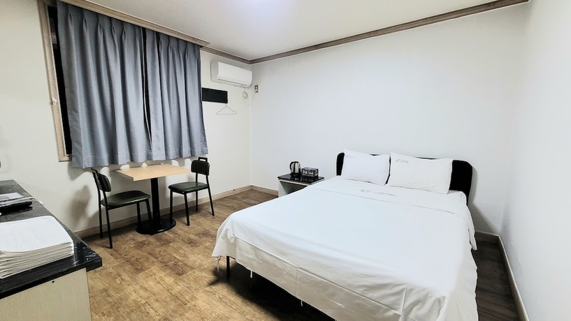 Imagen de la habitación del Hotel e motel. Foto 15