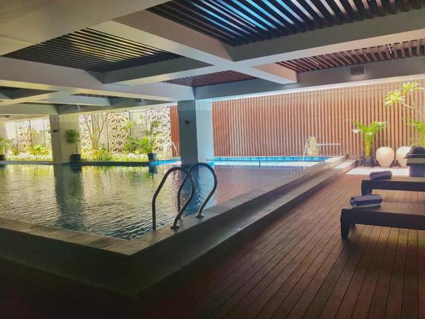 Imagen de la piscina del Hotel eL Hotel Yogyakarta Malioboro. Foto 14