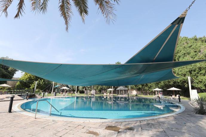 Imagen de la piscina del Hotel eStay Inn. Foto 11