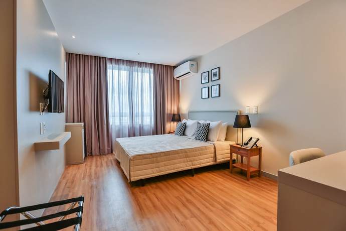 Imagen de la habitación del Hotel eSu&iacute;tes Campos dos Goytacazes. Foto 14