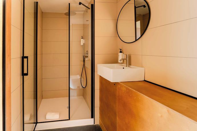 Imagen de la habitación del Hotel easyHotel Alicante Centro. Foto 10