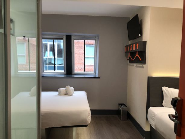 Imagen de la habitación del Hotel easyHotel Birmingham. Foto 7
