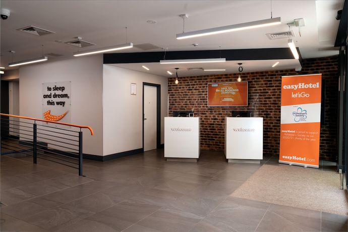 Imagen de los interiores del Hotel easyHotel London City Shoreditch. Foto 17