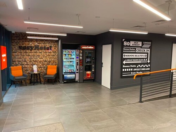 Imagen de los interiores del Hotel easyHotel London City Shoreditch. Foto 20