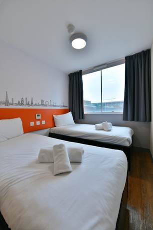 Imagen de la habitación del Hotel easyLondon Croydon. Foto 9