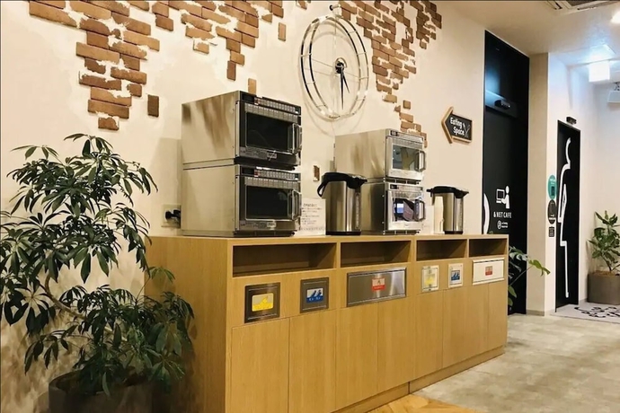 Imagen del bar/restaurante del Hotel eeGee STAY Omiya. Foto 8
