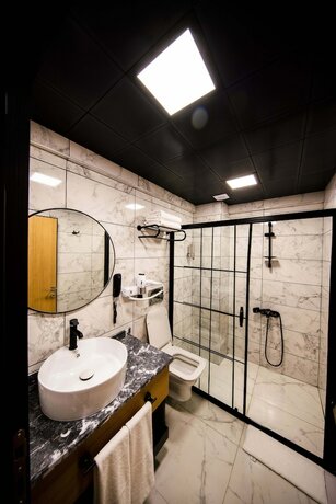 Imagen de la habitación del Hotel Şehrar Suit. Foto 11