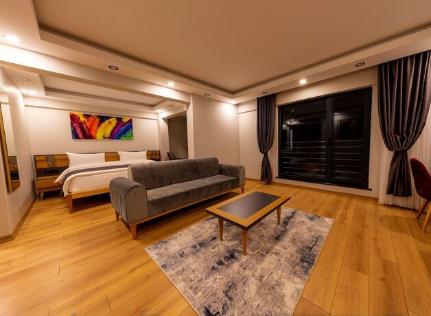 Imagen de la habitación del Hotel Şehrar Suit. Foto 13