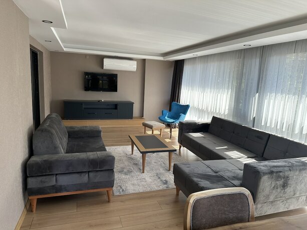 Imagen de la habitación del Hotel Şehrar Suit. Foto 17