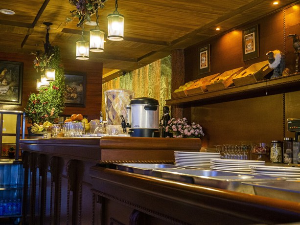 Imagen del bar/restaurante del Hotel el C&oacute;ndor. Foto 4