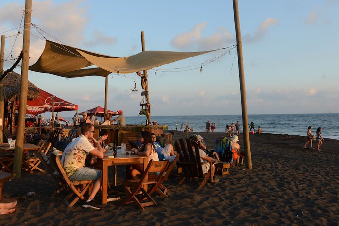 Imagen del bar/restaurante del Hotel el Delfin. Foto 4