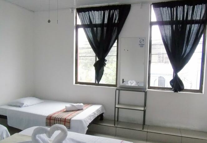 Imagen general del Hotel el Descanso, Hospital. Foto 13