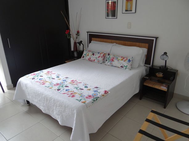 Imagen de la habitación del Hotel el Meson de las Flores. Foto 3