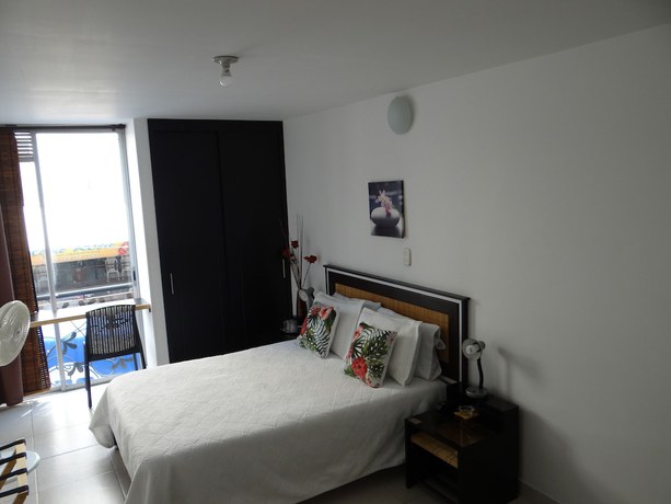 Imagen de la habitación del Hotel el Meson de las Flores. Foto 6