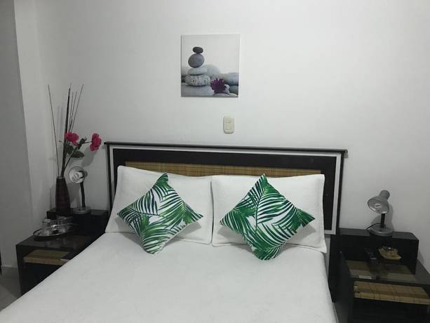 Imagen de la habitación del Hotel el Meson de las Flores. Foto 13