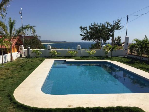 Imagen de la piscina del Hotel el Risco. Foto 19