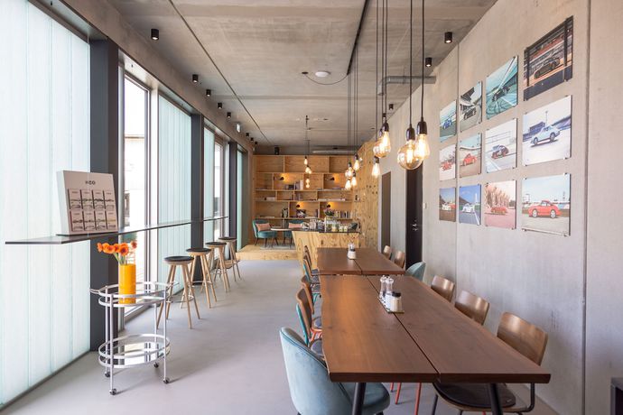 Imagen del bar/restaurante del Hotel elferrooms. Foto 4