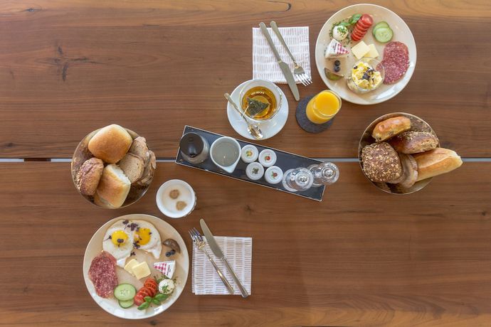 Imagen del bar/restaurante del Hotel elferrooms. Foto 8