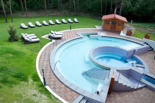 Imagen general del Hotel erdőspuszta club hotel fenyves. Foto 4