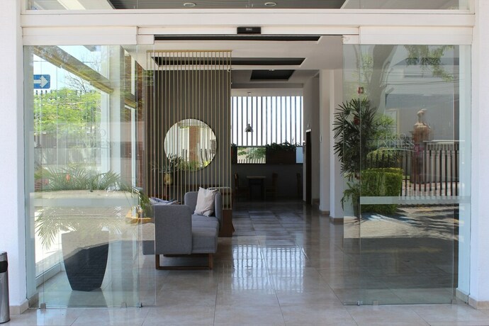 Imagen de los interiores del Hotel es Unico Express. Foto 35