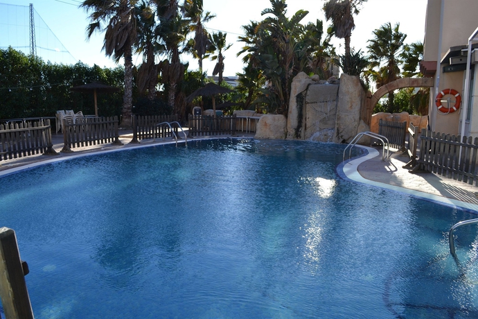 Imagen de la piscina del Hotel et Elretiro. Foto 12