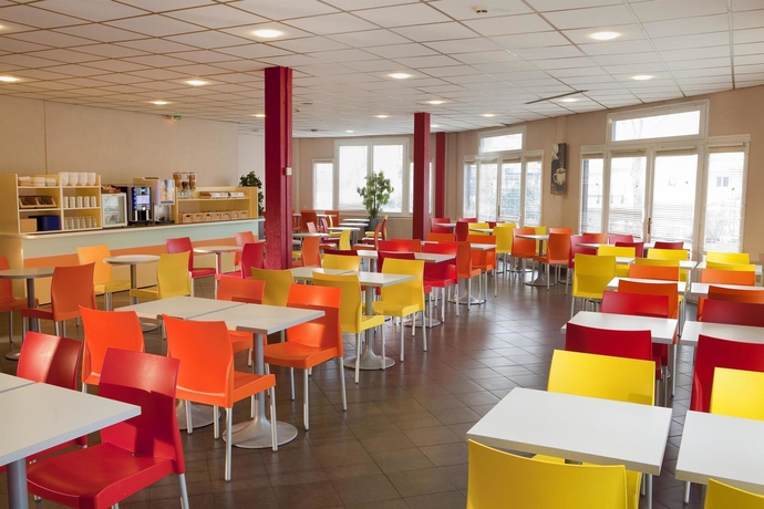 Imagen del bar/restaurante del Hotel f1 Cergy. Foto 2