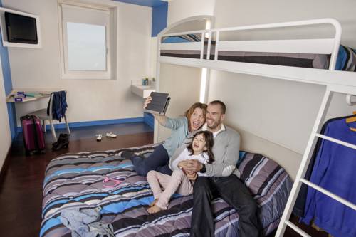 Imagen de la habitación del Hotel f1 &Eacute;vry A6. Foto 15