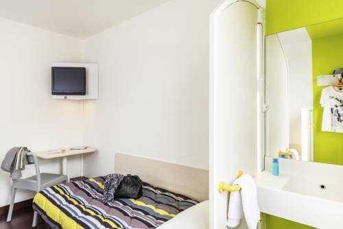 Imagen de la habitación del Hotel f1 Le Luc Le Cannet-des-maures. Foto 11