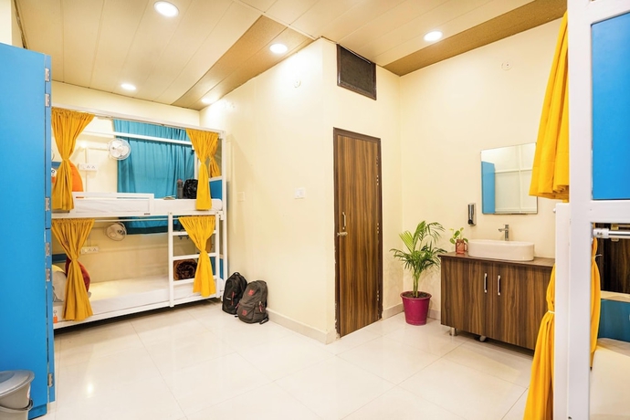 Imagen de la habitación del Hotel goSTOPS Amritsar Chatiwind Gate. Foto 3