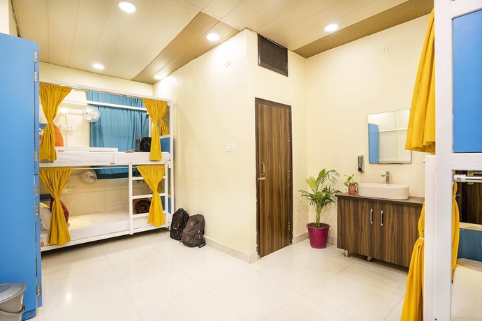 Imagen de la habitación del Hotel goSTOPS Amritsar Chatiwind Gate. Foto 9