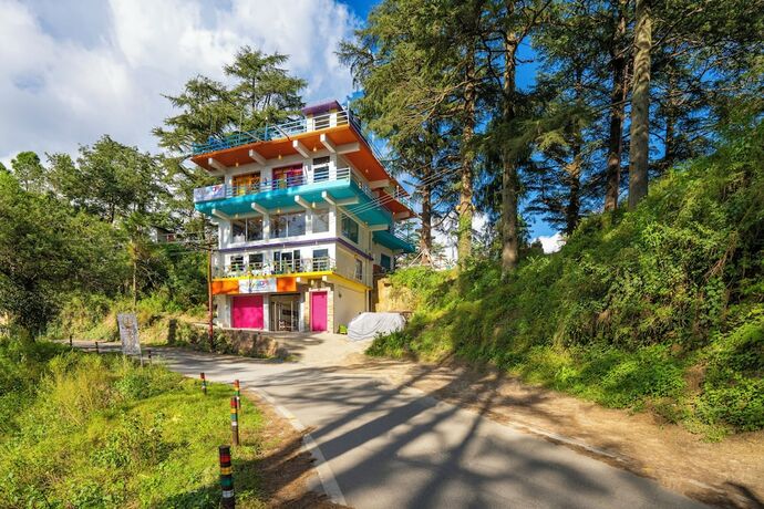 Imagen general del Hotel goSTOPS Kasar Devi - Hostel. Foto 1