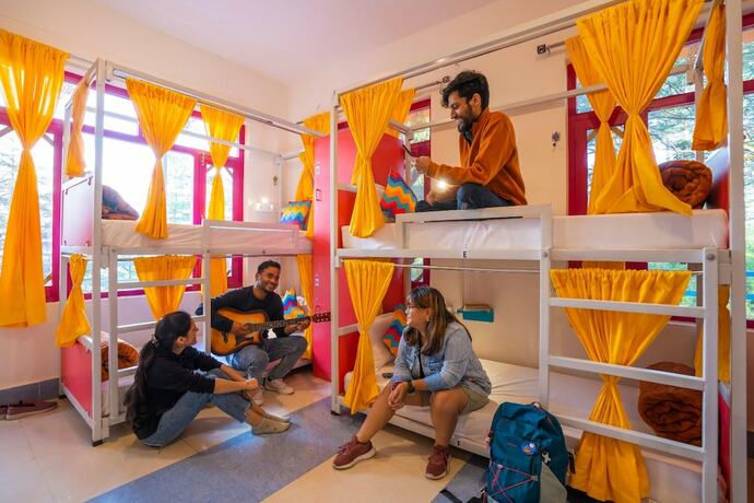 Imagen general del Hotel goSTOPS Kasar Devi - Hostel. Foto 3