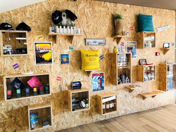 Imagen de los interiores del Hotel greet Hotel Marseille Provence Aéroport. Foto 19