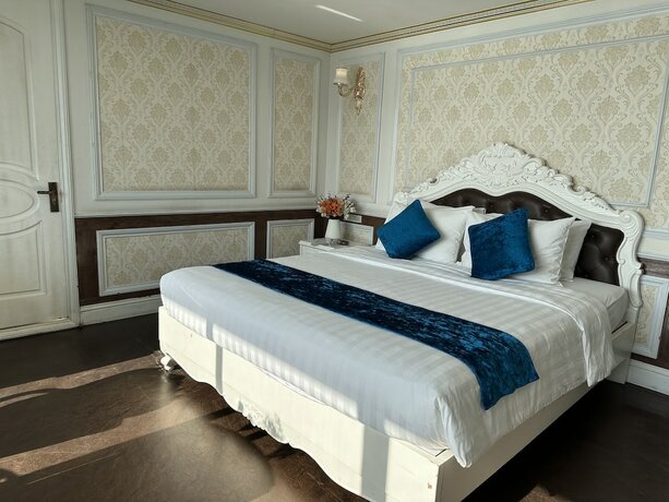 Imagen de la habitación del Hotel halong marina bay cruise. Foto 19