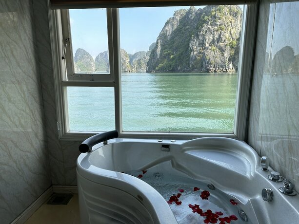 Imagen general del Hotel halong marina bay cruise. Foto 11