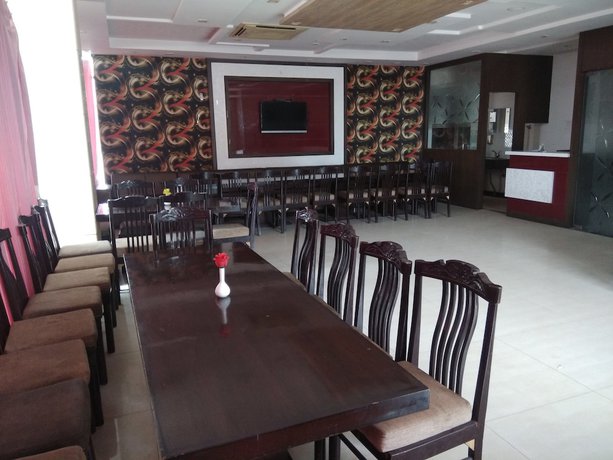 Imagen del bar/restaurante del Hotel heaven and Resort. Foto 3