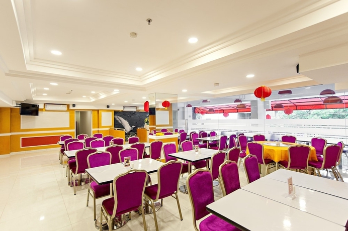 Imagen del bar/restaurante del Hotel @hom Kudus By Horison Group. Foto 6