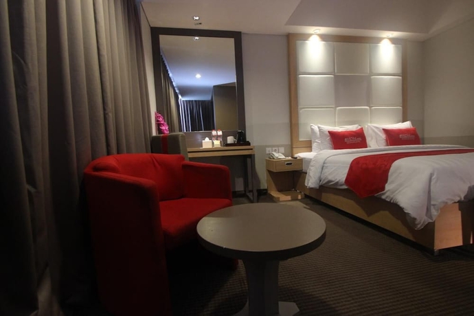 Imagen de la habitación del Hotel @hom Simpang Lima Semarang. Foto 12