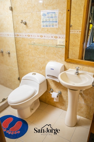 Imagen de la habitación del Hotel hostal san jorge. Foto 14
