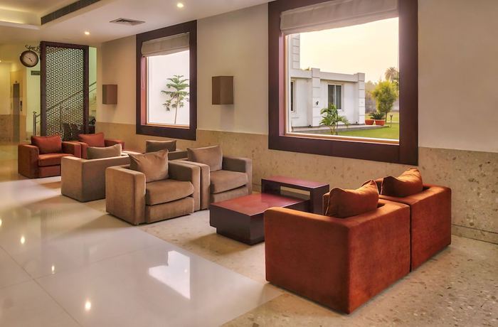 Imagen del bar/restaurante del Hotel hotel Ananya Regency. Foto 3