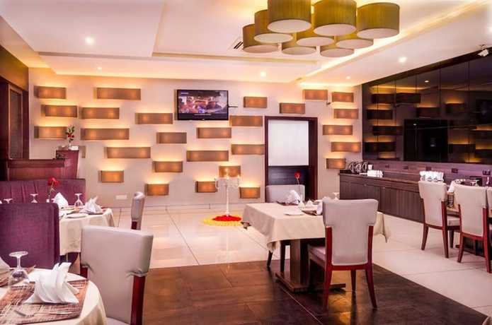 Imagen del bar/restaurante del Hotel hotel Ananya Regency. Foto 4