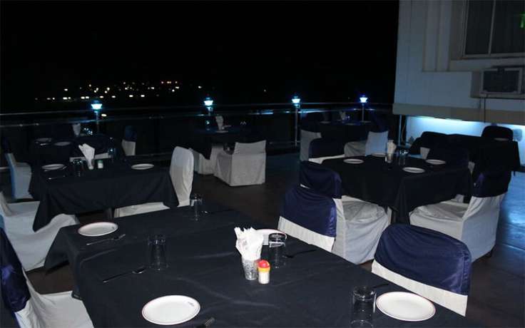 Imagen del bar/restaurante del Hotel hotel Jasnagra. Foto 3