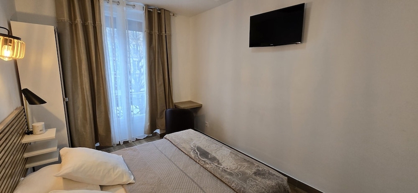 Imagen de la habitación del Hotel hotel camelia. Foto 5