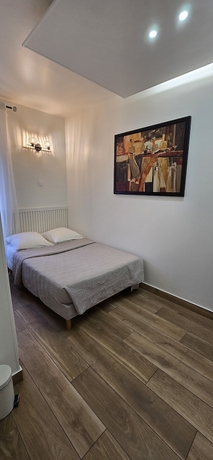 Imagen de la habitación del Hotel hotel camelia. Foto 11