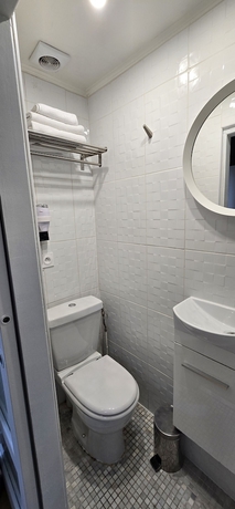 Imagen de la habitación del Hotel hotel camelia. Foto 14