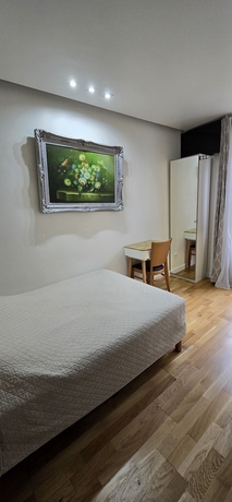 Imagen de la habitación del Hotel hotel camelia. Foto 15