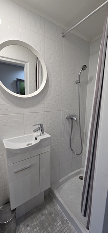 Imagen de la habitación del Hotel hotel camelia. Foto 16