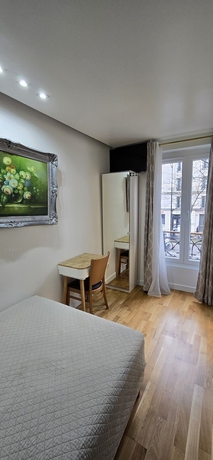 Imagen de la habitación del Hotel hotel camelia. Foto 18