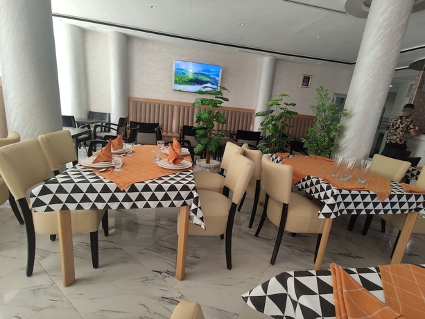 Imagen del bar/restaurante del Hotel hotel castiya. Foto 2